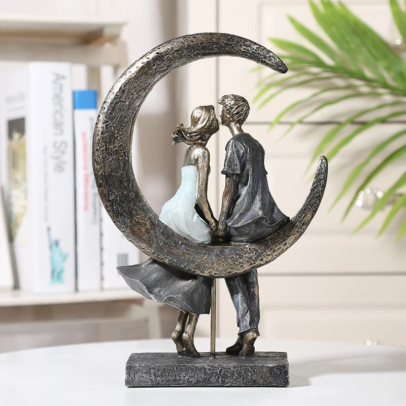 Romantic Moonlight Couple Statue Resin Date Lovers Sculpture Household Ornament Craft Valentine's Day Gift for Wedding Decor