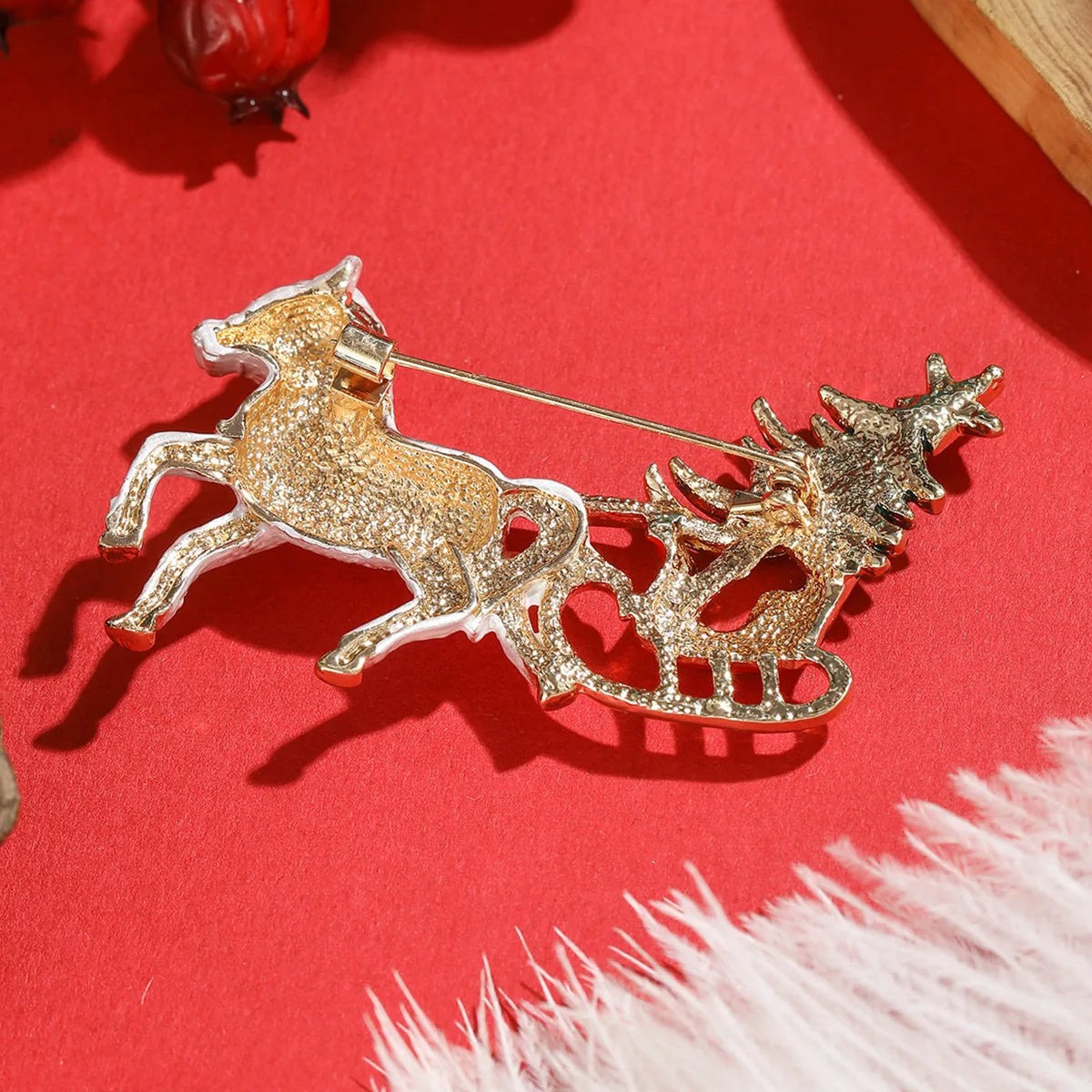 Christmas Carriage Brooch Ladies Unisex Enamel Happy Christmas New Year Character Party Casual Brooch Pin Gifts