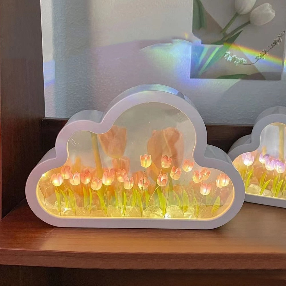 Cloud Tulip Lamp