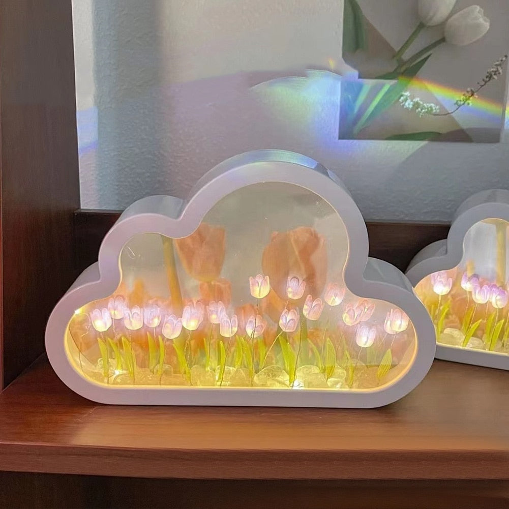 Cloud Tulip Lamp